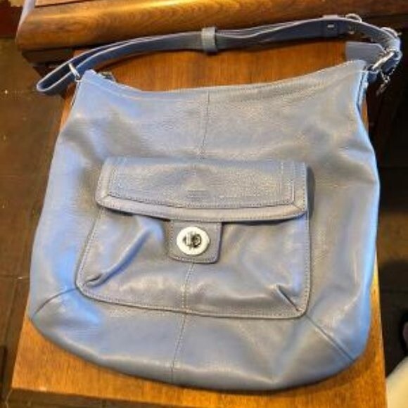 COACH 19045 PENELOPE PERIWINKLE PEBBLE BAG - Picture 1 of 12